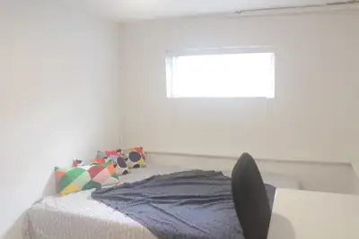 Furnished room available on in a 5-bedroom, 2-bathroom garden unit Central kitsilano location: one b...