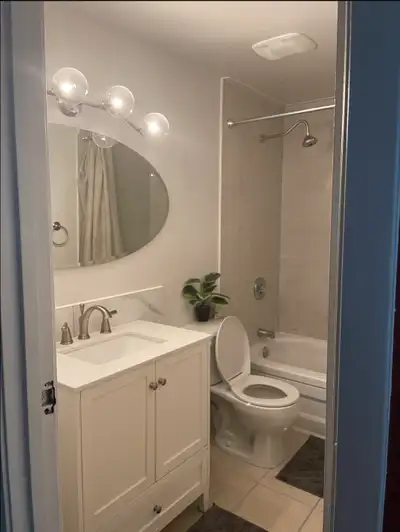 Female Roommate St.Laurent Area