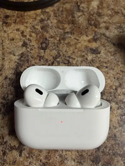 Airpods génération 3 avec réductions du bruits et translation de la langue en direct Très bonne état