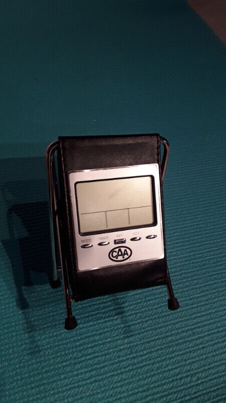 New Classic Travel clock with storage pouch CAA in Other in Oakville / Halton Region - Image 2