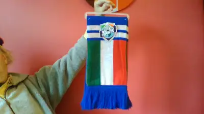 Perfect condition on this 100% acrylic scarf, on hanger with all tags still attached. Reversible pat...