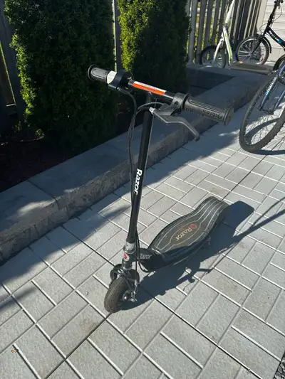 Razor, work in good condition