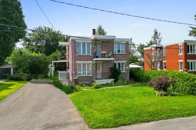 5  1/2  a louer à Cowansville rez de chaussé duplex
