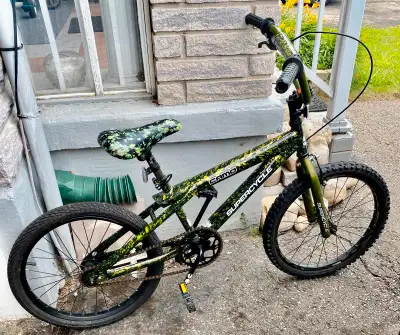 Supercycle Camo kids bike, View more