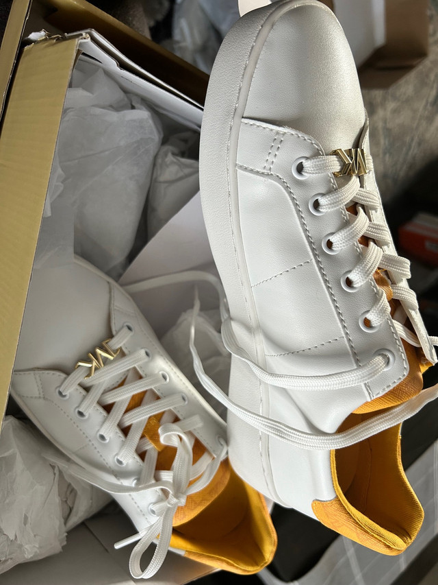 Michael Kors sneakers  in Women's - Shoes in Thunder Bay - Image 2