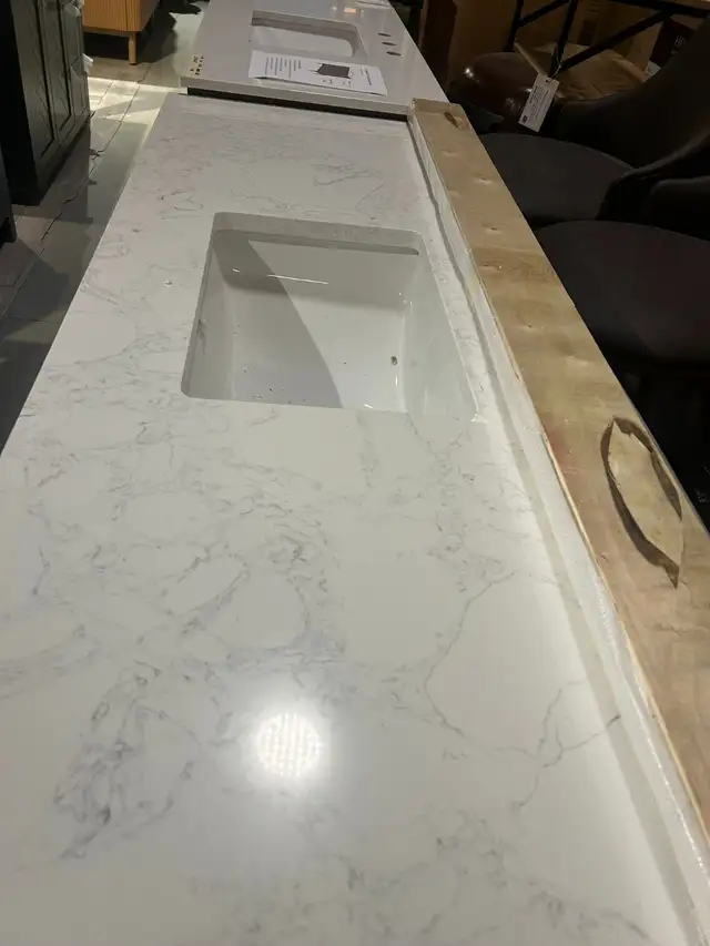 BRAND NEW 60”W Bath Vanity with Arabescato Engineered Stone Top in Cabinets & Countertops in Oakville / Halton Region - Image 5