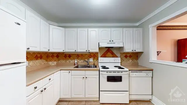 All Included, Bright Basement, House-Share, Furnished, April 1 in Room Rentals & Roommates in Ottawa - Image 8