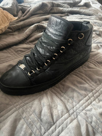 Balenciaga men’s leather shoes