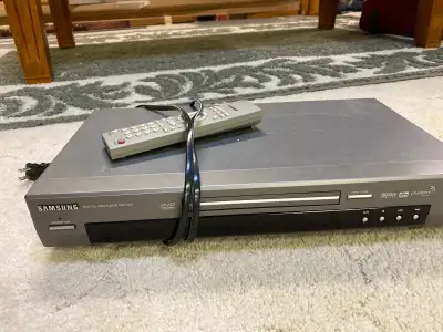 Listen to your favourite CDs and watch DVDs with this Samsung DVD/CD/MP3 Player DVD-5221, which come...