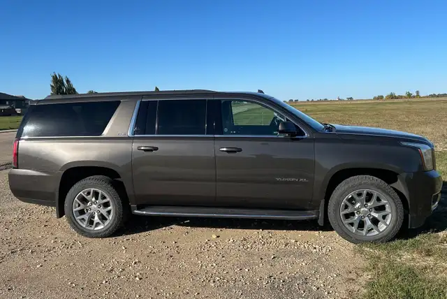 2019 GMC YUKON XL SLE