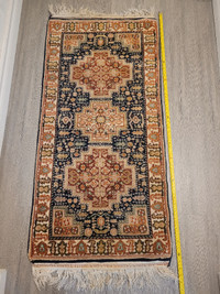 100% wool Oriental rug