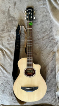 APXT2 Yamaha 3/4 Size Acoustic / Electric Guitar - Natural