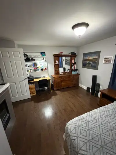 I have one room for rent in my home fully furnished. Includes: -shared kitchen -shared bathroom & la...