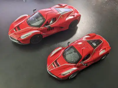 Ferrari LaFerrari Aperta 1:24 & 1:32 scale. Red, View more