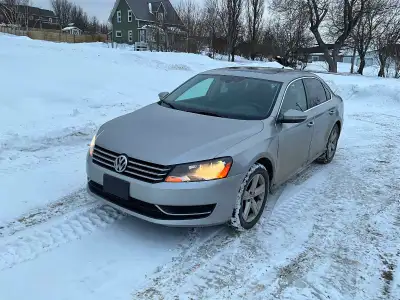 Volkswagen Passat 2012 à essence, automatique. Voiture confortable et fiable, inspection NB valide....