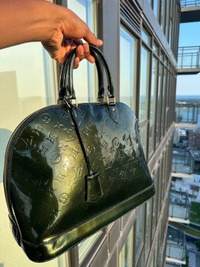 Louis Vuitton Alma BB Amaranth Monogram Vernis Bag Handbag M91678