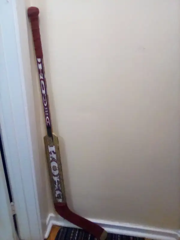 Senior Left Handed Hockey Stick Lot in Hockey in Kawartha Lakes - Image 7