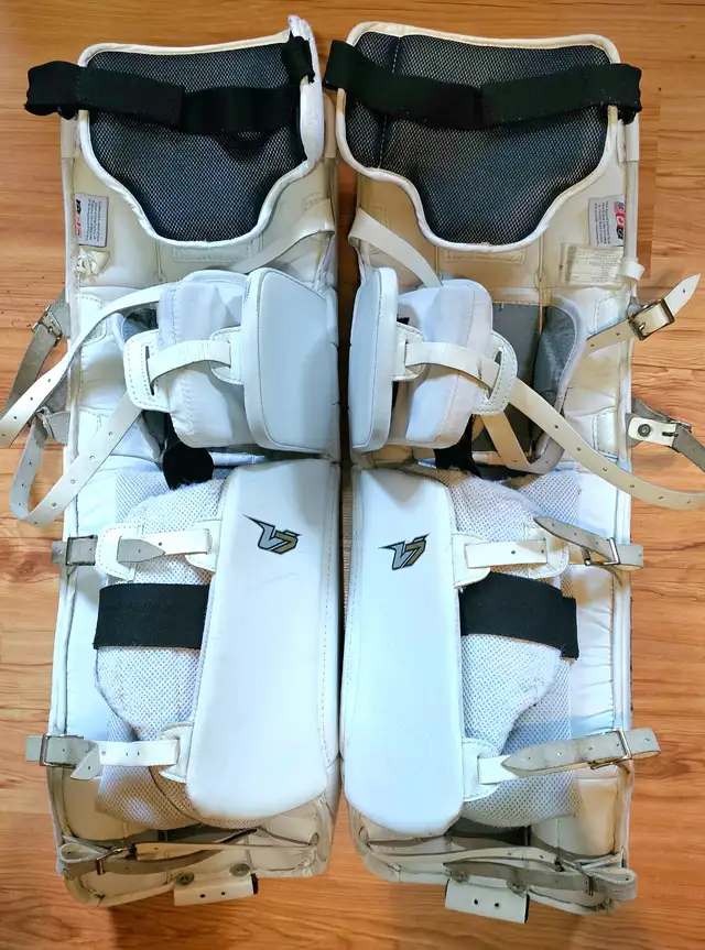 Goalie Pads in Hockey in St. Albert - Image 6