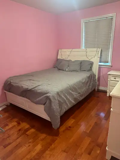 2 rooms for rent Jane and wilson intersection First room is $800 Second room is $700 All furniture i...