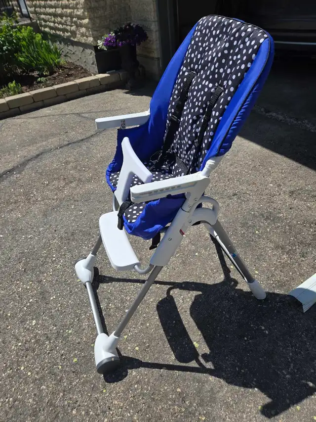 high chair in Feeding & High Chairs in Winnipeg - Image 3