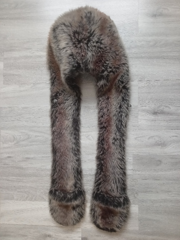 Spirithoods Grey Wolf Hood / Hat in Women's - Tops & Outerwear in Edmonton - Image 2