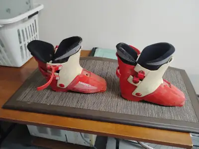 Skis boots EU 8.5 US 10/Bottes de skis, View more