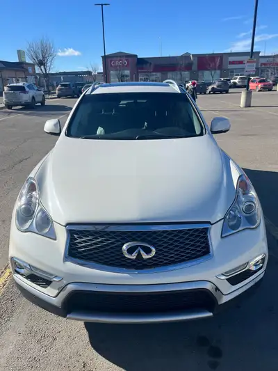 Clean Car fax , **no accident history**, no maintenance issue , AWD, power seat, 360deg camera ,sunr...