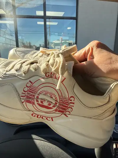 Elevate your footwear collection with these stylish, used Gucci Sneakers, showcasing the iconic Gucc...
