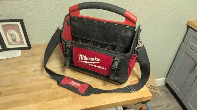 Milwaukee 48-22-8315 brand new at home Depot for 158 first 75 takes it! (will deliver for 80) thanks