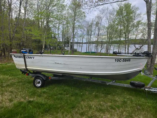 14' Smoker Craft Aluminum Fishing Boat in Powerboats & Motorboats in Saint John - Image 4