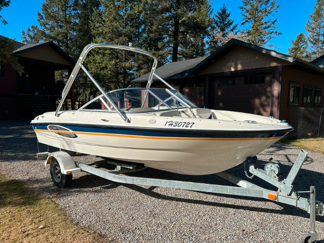 2003 Bayliner 185xt  220 hp merc in Powerboats & Motorboats in Cranbrook - Image 3