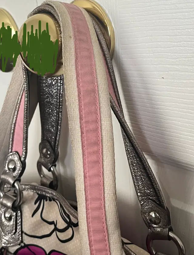 Coach poppy vintage Y2K floral shoulder bag  in Women's - Bags & Wallets in Mississauga / Peel Region - Image 11