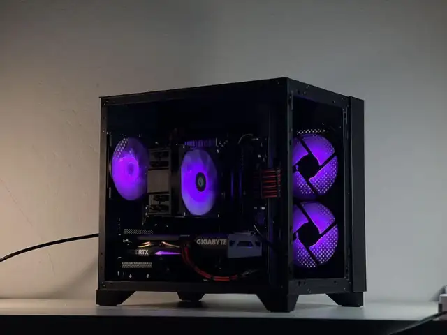 PC Gamer /Gaming PC - Nvidia GeForce RTX 3080 + AMD Ryzen 7 7700 in Desktop Computers in City of Montréal - Image 6