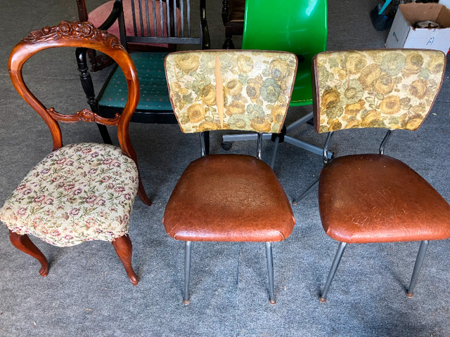 Chairs! Chairs! Chairs! dans Chaises, Fauteuils inclinables  à Ouest de l’Île - Image 3