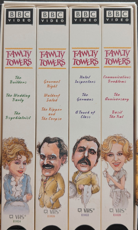 Fawlty Towers 4 VHS boxed set dans CD, DVD et Blu-ray  à Région d’Oakville/Halton - Image 2