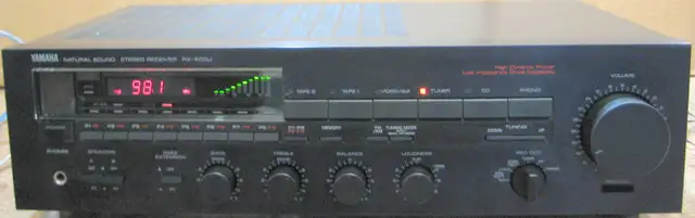 Yamaha RX-500U Stereo Receiver With Sony AM Antenna in Stereo Systems & Home Theatre in Mississauga / Peel Region - Image 3