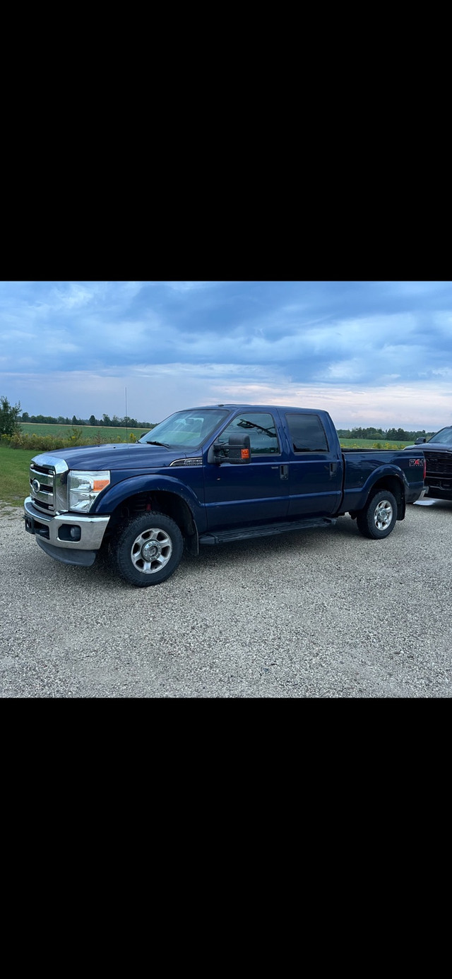 2011 Ford super duty 2500  in Cars & Trucks in Barrie - Image 3