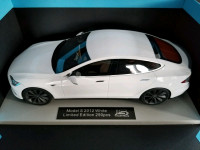 Top Marques 1:18 Resin Tesla Model S 2012 White