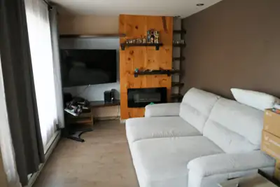 GRAND 4 1/2 LUMINEUX – 2e ÉTAGE – 1455 $/MOIS – PONT-VIAU, LAVAL H7G3E7 Grand 4 1/2 à louer situé au...