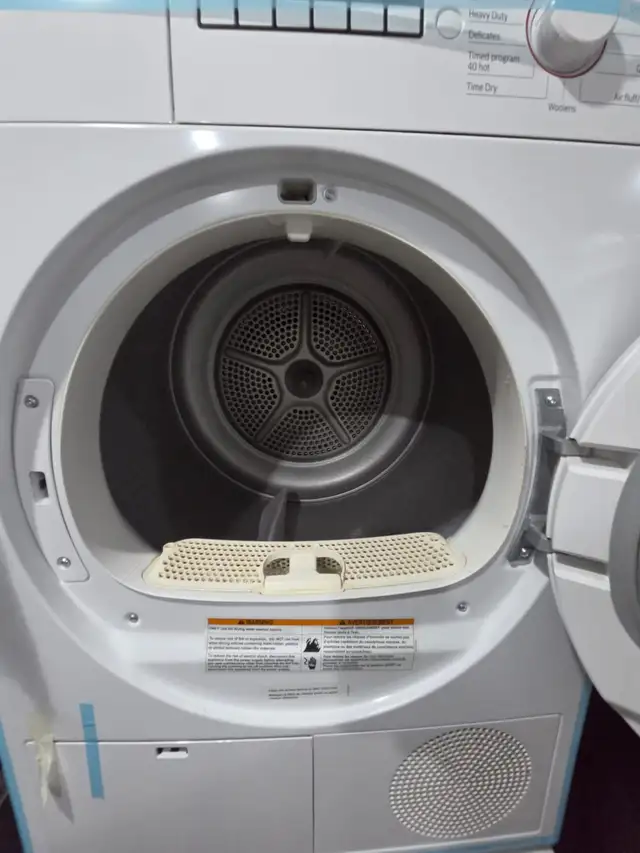 BOCH VENTLESS DRYER WASHER 24 inch can deliver  in Washers & Dryers in Mississauga / Peel Region - Image 4