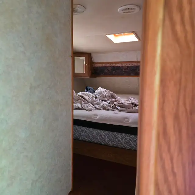 2000 Frontier 5th wheel in Travel Trailers & Campers in Comox / Courtenay / Cumberland - Image 11