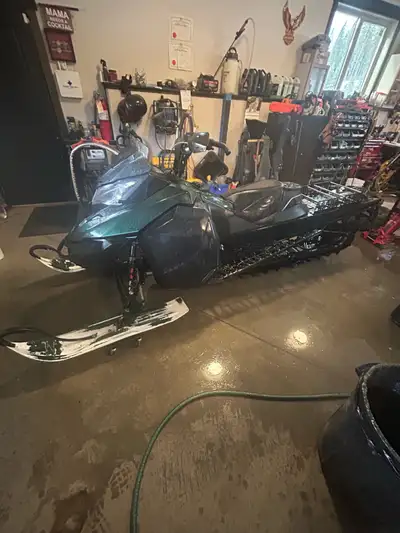 I'm selling a Skidoo Summit X, a high-performance mountain sled perfect for tackling deep snow and s...