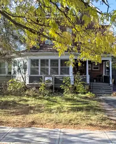 Available now. Private room located in a 3 bedroom unit on the main floor with BBQ deck. - Immediate...