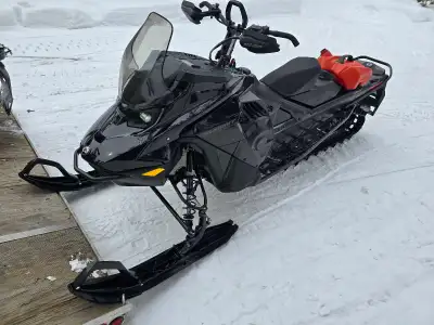 Well maintained low mileage. Selling as I just snow checked a new sled. Fresh service just completed...