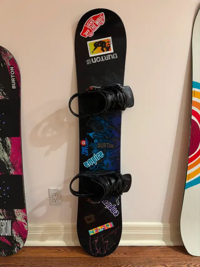 Burton 136 Kids’ Snowboard & Bindings in Snowboard in Ottawa - Image 3