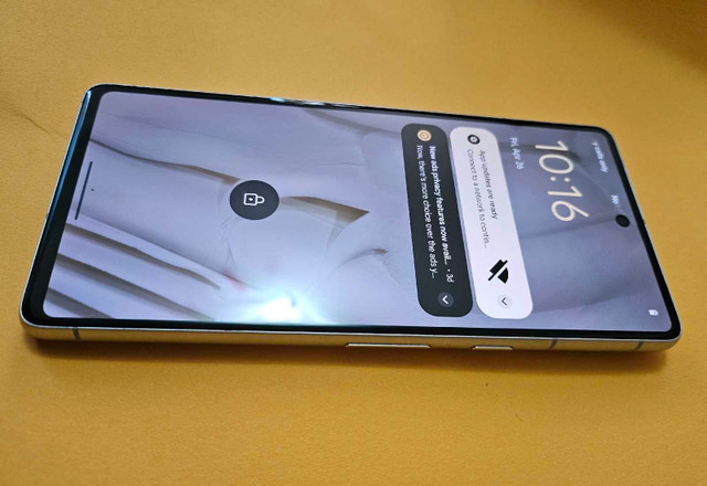 White Google Pixel 7 128 GB. Good as New in Cell Phones in Guelph - Image 2