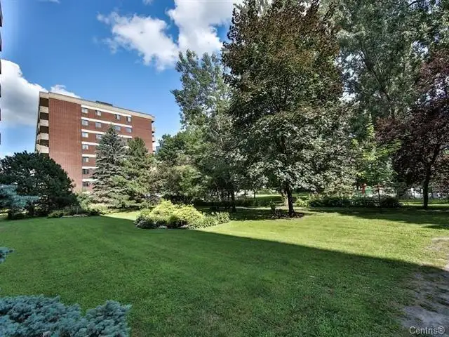 LARGE FURNISHED LUXURY 3½-BEDROOM UNIT FOR RENT – ST-LAMBERT