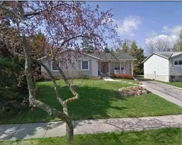 Furnished Basement Room for Students – $550 – Move In ASAP