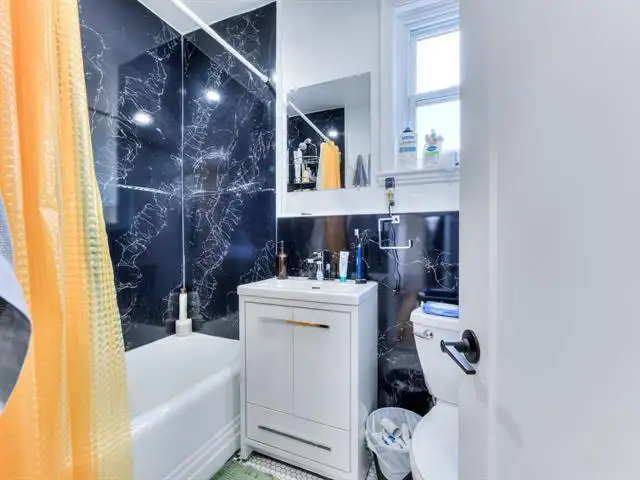 2 bedroom apartment for rent! in Long Term Rentals in City of Montréal - Image 9