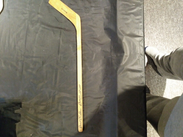 NHL autographed Jets and flames mini sticks in Arts & Collectibles in Winnipeg - Image 2